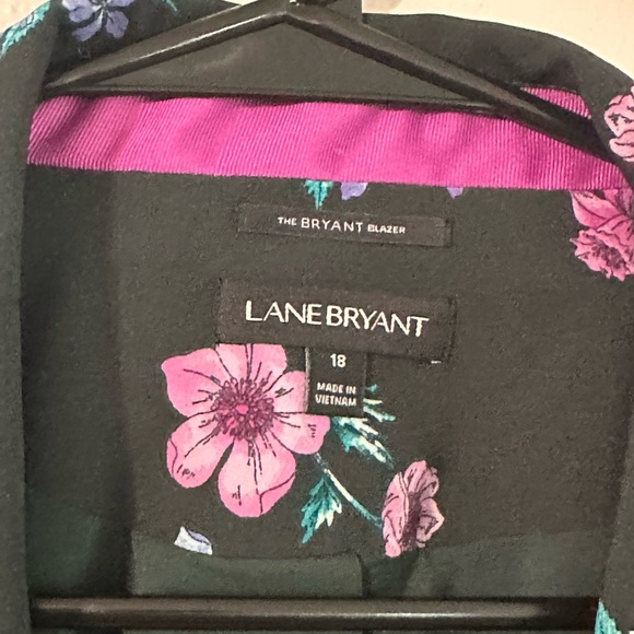 Lane Bryant The Bryant Blazer Green
Floral 3/4 Flare Bell Sleeve Jacket 18 - Picture 5 of 5